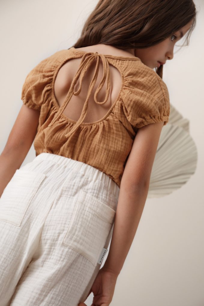 Open back Blouse & Short Caramel